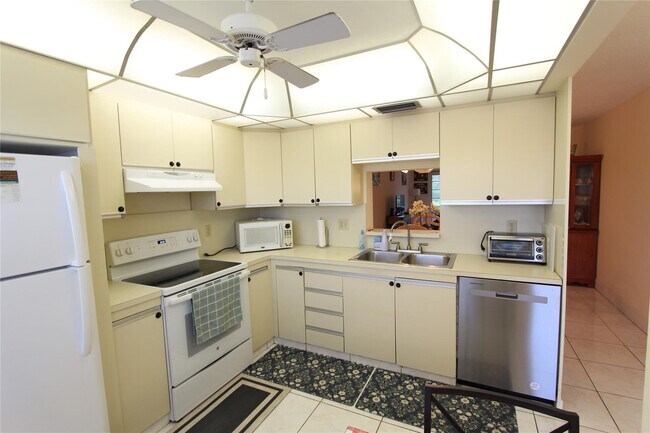 Foto del edificio - 3201 Portofino Point