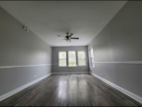 Building Photo - 527 N Homan Ave.