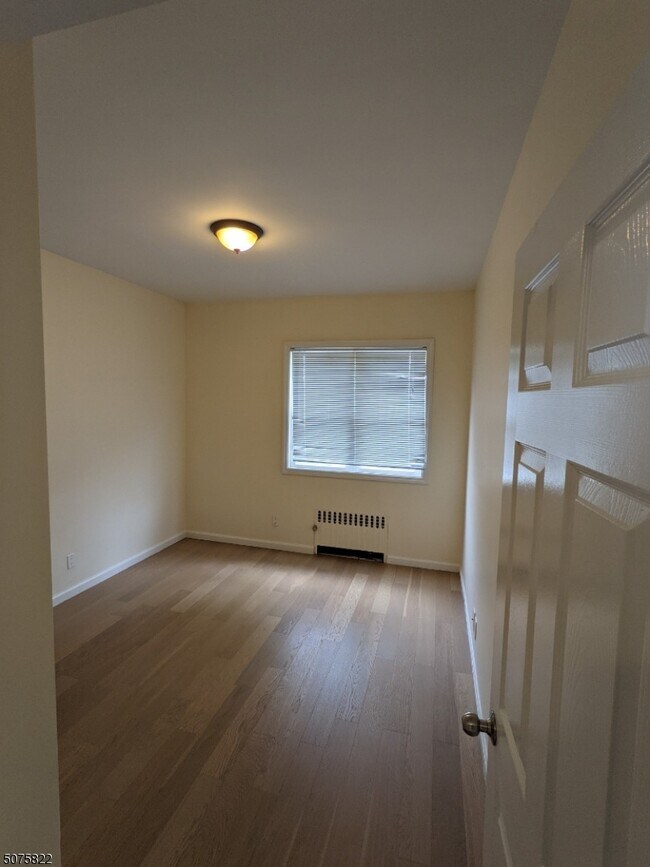 Foto del edificio - 534 Gregory Ave