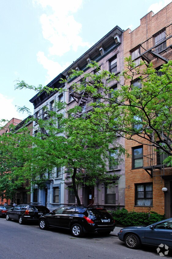 Building Photo - 227 W 15th St
