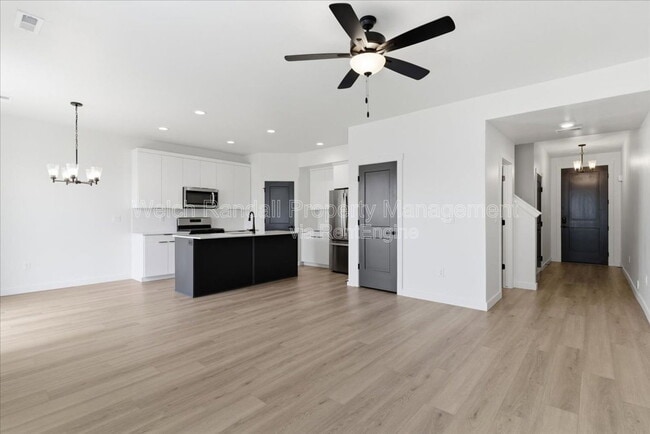 Foto del edificio - 3668 S 4525 W