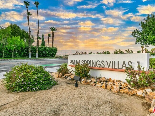 Building Photo - 550 N Villa Ct