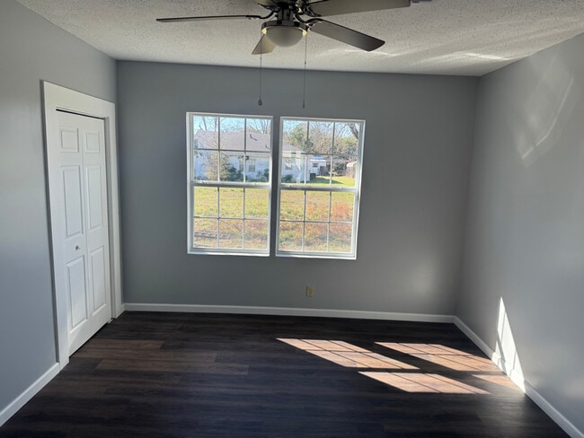 Building Photo - 1222 N Three Notch St