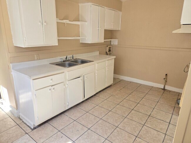 Foto del edificio - 3703 Fairoaks Ave
