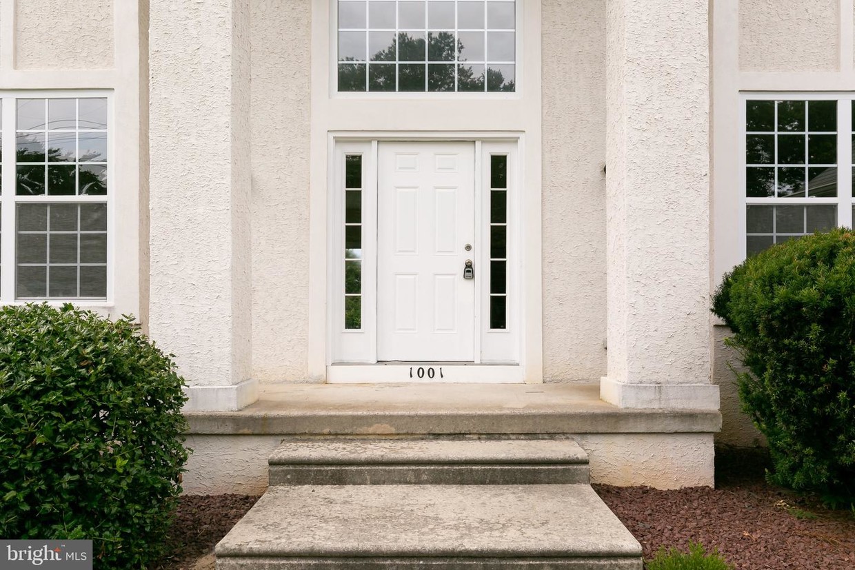 Foto principal - 1001 Hainesport Mt Laurel Rd