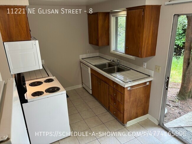 Building Photo - Single Level Brick  We Pay Water Sewer & G...