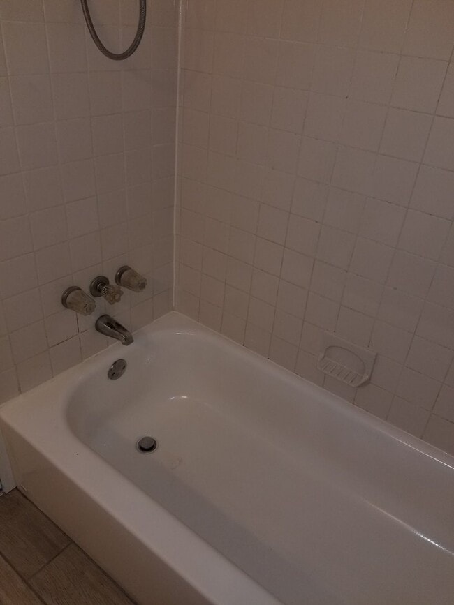 Photo - 9432 Kirkwood Rd Apartment