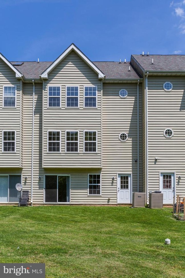 Foto del edificio - 264 Brock Bridge Rd