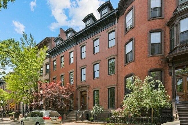 Foto del edificio - 541 Massachusetts Ave