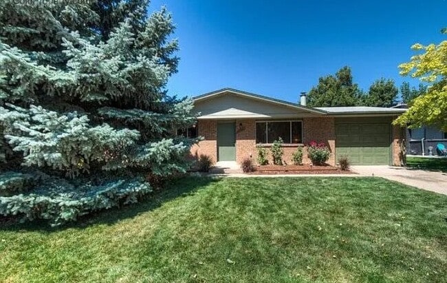 Building Photo - 1525 Meeker Dr