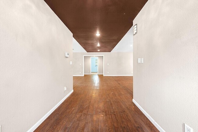 Building Photo - 24369 Bingham Creek Rd