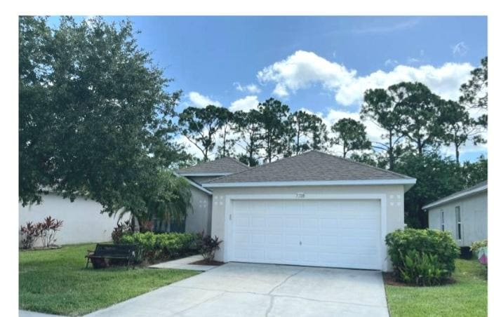 Primary Photo - 1720 La Maderia Dr