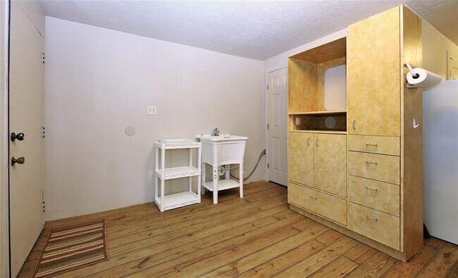 Foto del edificio - 13200 Young