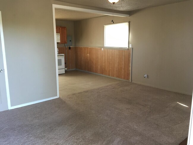 Foto del edificio - 1410 E Pitman Ave