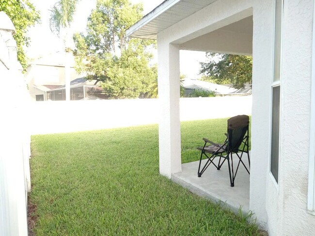 Foto del edificio - 727 Straw Lake Dr