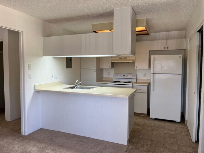 Building Photo - Ihona Townhouse (Waipio)  - 1 bedroom, 1 b...