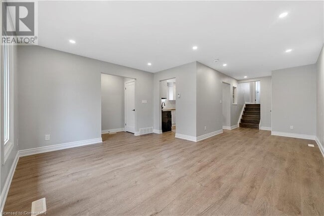 Building Photo - 8059 Aintree Dr