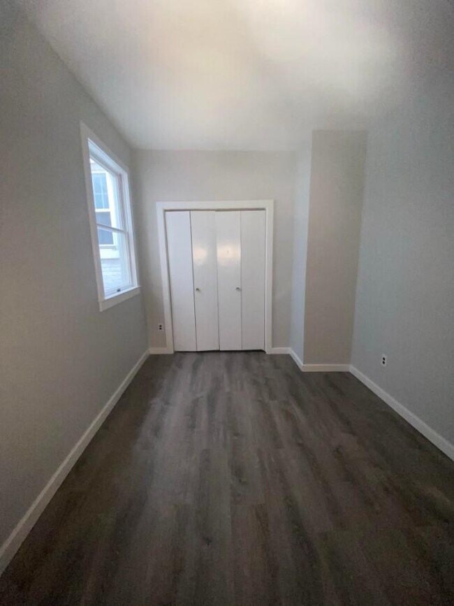 Building Photo - 1 bedroom in GREENWICH CT 06830