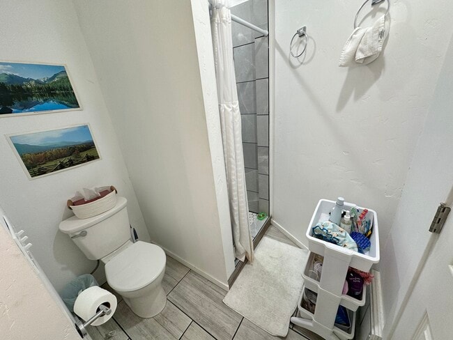 Building Photo - 382 N 200 E