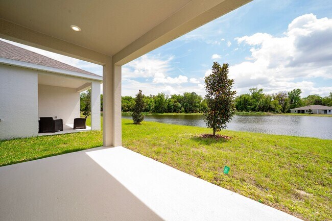 Foto del edificio - 3 Bedrrom 2 bathroom + Office-Brand-New Luxury Living in Rivington – DeBary, FL