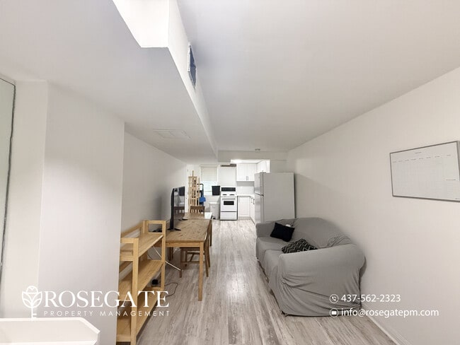 Building Photo - Cozy All-Inclusive Studio Basement Apartment with Central Air – Pickering