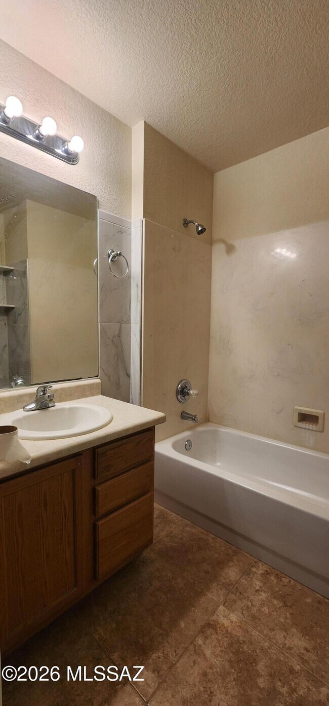 Building Photo - 1058 W Sea Star Dr