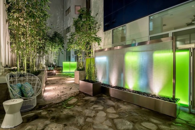 Foto del edificio - 2405 Richmond Ave