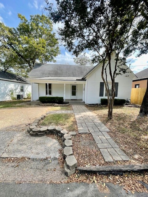 Foto principal - 1914 Ross Ave