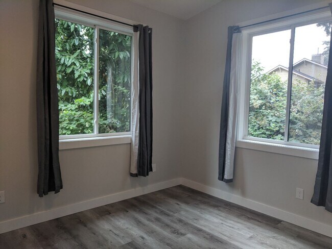 Bedroom Windows - 2930 SW Nevada Ct