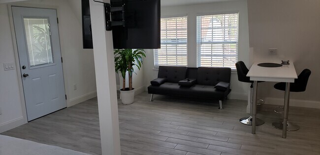 Foto del edificio - 4265 Parnell Rd