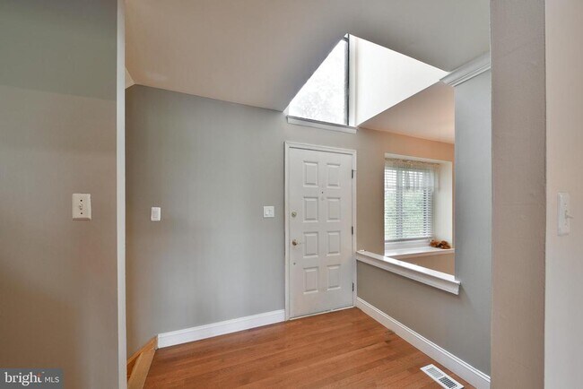 Foto del edificio - 3403 Honey Run Rd