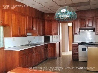Foto del edificio - 688 Cherry St