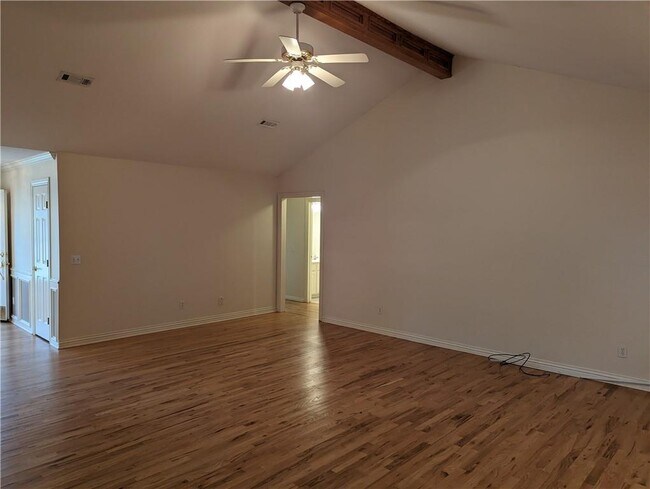 Foto del edificio - 2030 N Hailey Dr