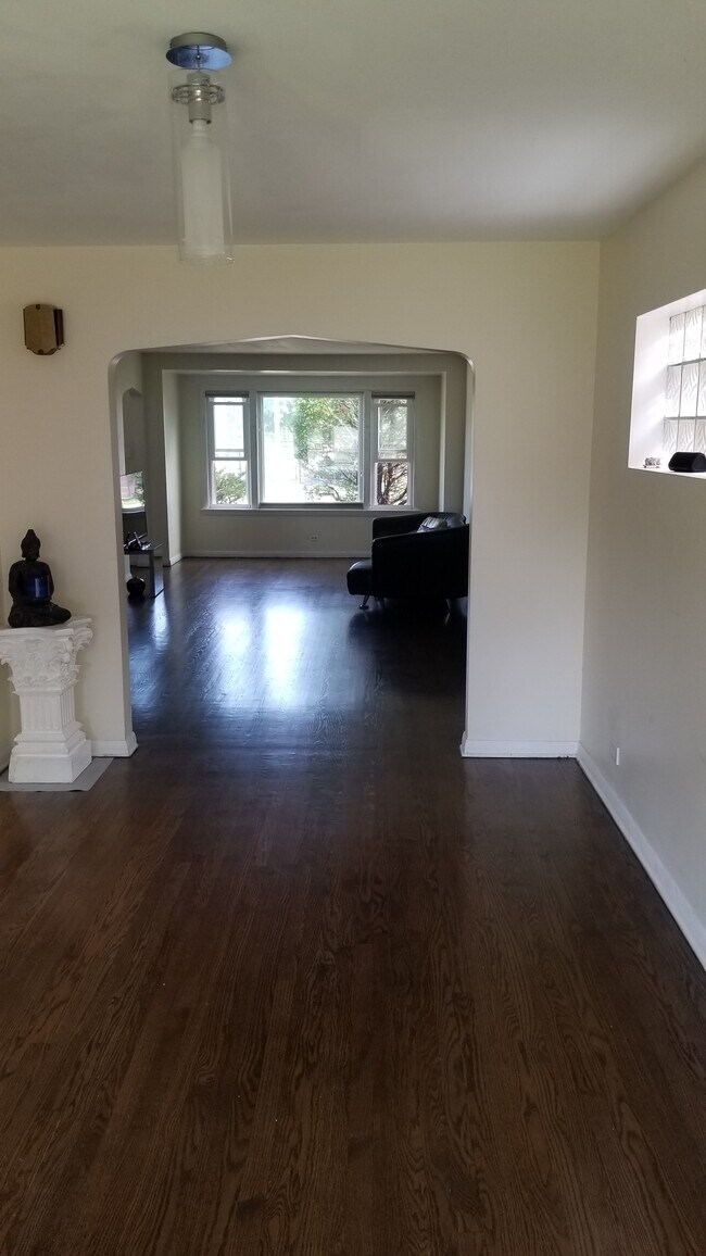 2447 W 103rd St, Chicago, IL 60655 House Rental in Chicago, IL