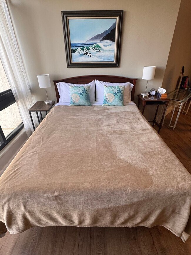 Foto del edificio - Fully Furnished Studio Unit in the Heart of Waikiki