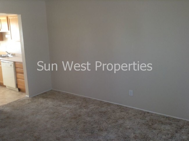 Building Photo - 313 E Tycksen Dr