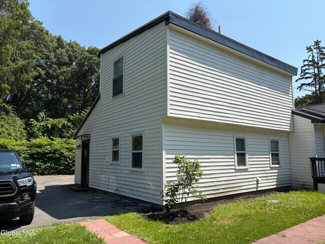 Foto del edificio - 905 Balltown Rd