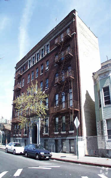 Primary Photo - 2030 Walton Ave