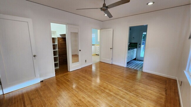 Building Photo - Beautiful 3/2 in Sacramento!