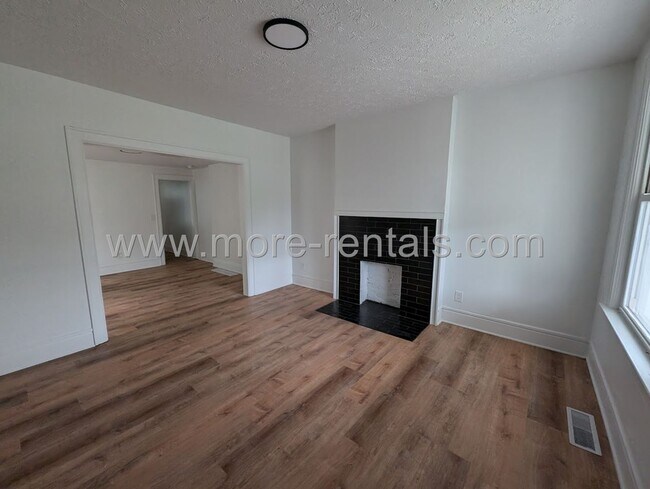 Foto del edificio - 1237-1239 Atcheson St