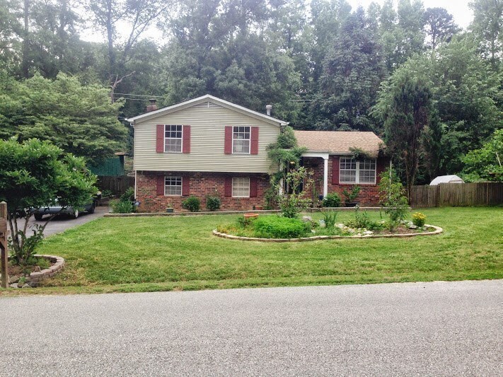 Primary Photo - 209 Rosegill Rd