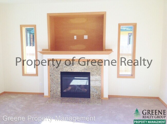 Foto del edificio - 3 br, 2 bath House - 412 Cushing St. NW
