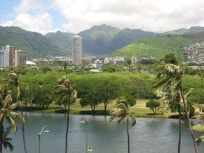Building Photo - 2421 Ala Wai Blvd