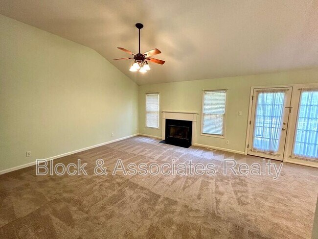 Building Photo - 100 Sugar Hill Pl