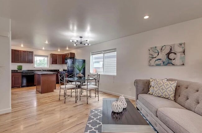 Building Photo - 2783 Hedgerow Ct