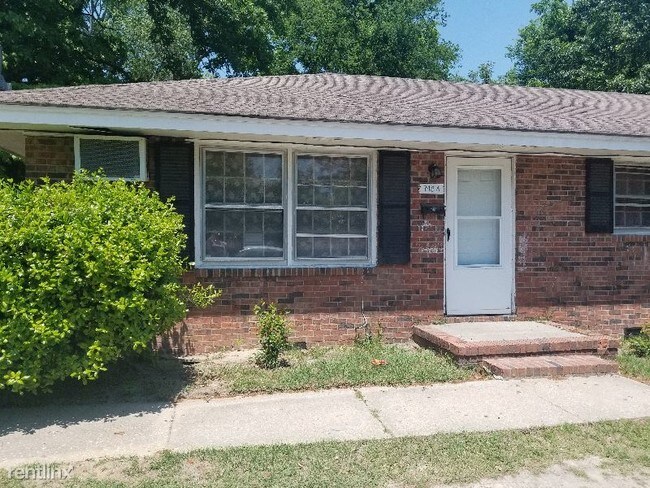 Foto del edificio - 748 Topeka St