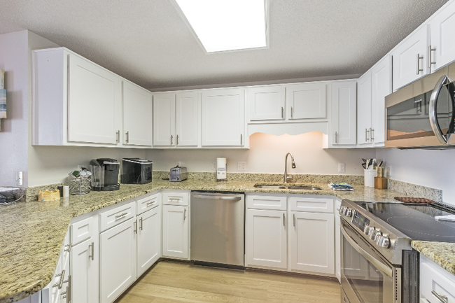 Foto del edificio - 27008 Perdido Beach Blvd