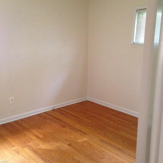 Foto del edificio - 3 br, 1 bath House - 24612 Cottage Ln