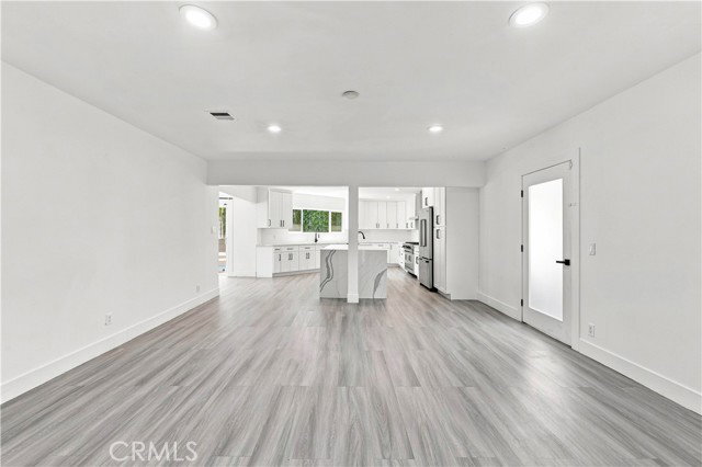 Foto del edificio - 5527 Beckford Ave