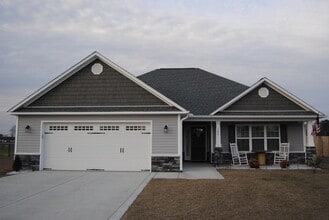 Building Photo - 302 Carew Dr